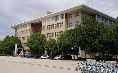 河南一所在行業內知名度非常高的大學,知道的考生都不愿錯過