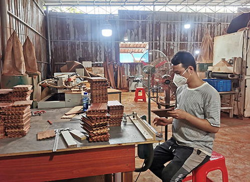 東興 電商拓寬紅木手工藝品銷售渠道